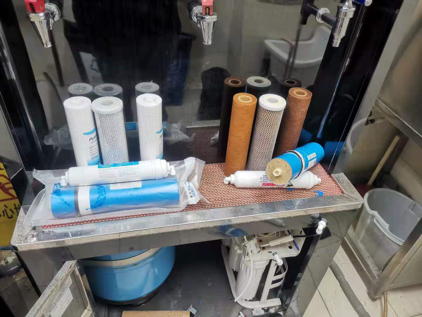 国林直饮水机厂家简述—滤芯的重要性
